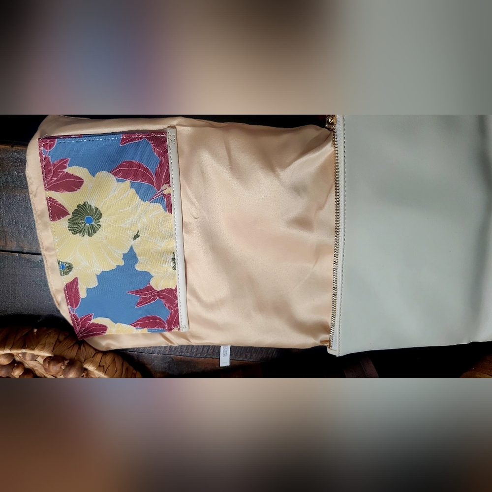 Rachel Pally ANTHROPOLOGY  Floral Canvas Clutch - Picture 9 of 14